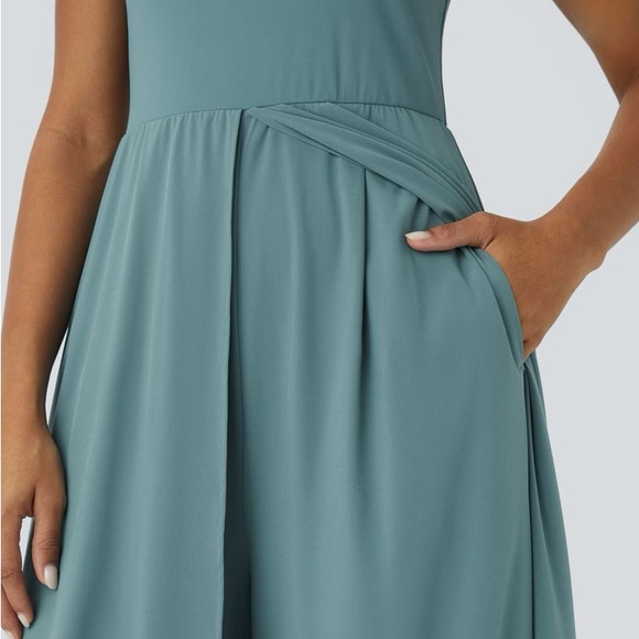 HALARA Breezeful Zipper Sleeveless Pocket Contrast MEDIUM Jumpsuit Stone Blue - Picture 5 of 6